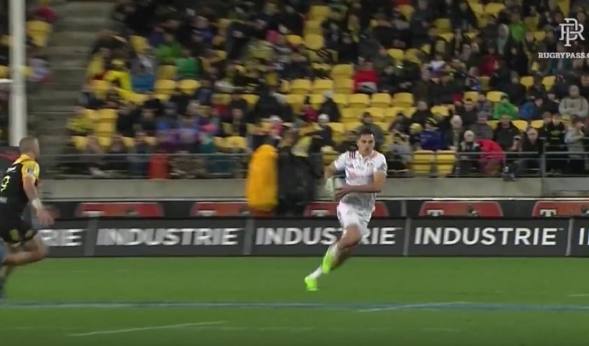 Shaun Stevenson merks Barrett and Perenara with soul eating step