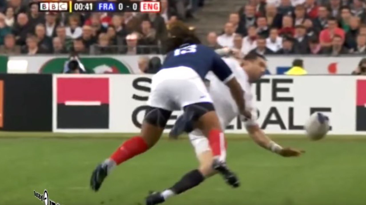 Watch: Mathieu Bastareaud ladies and gentlemen, the human  juggernaut