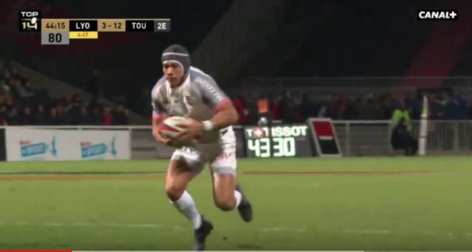 WATCH: Cheslin Kolbe gives a small glimpse of his ridiculous footwork