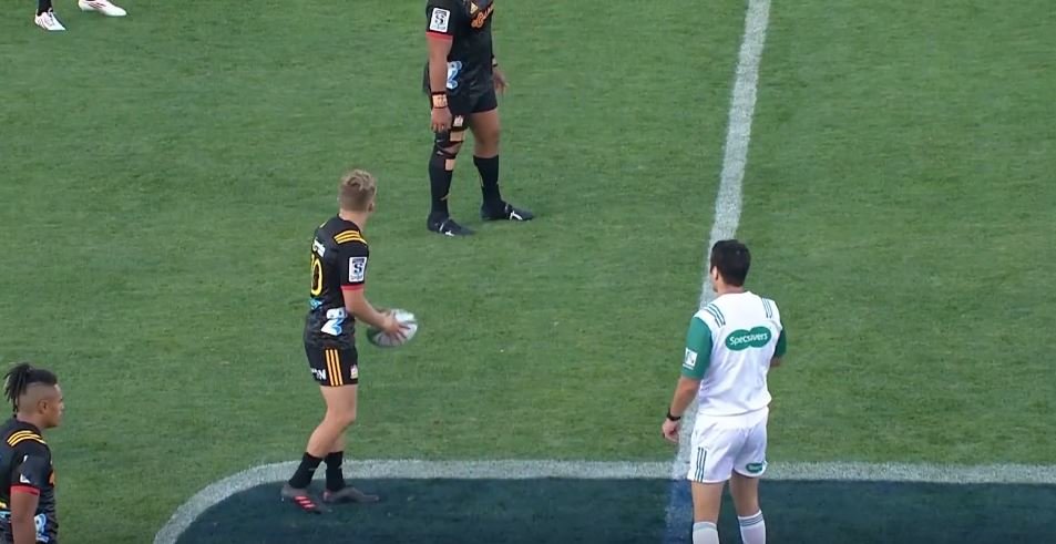 WATCH: Damian McKenzie's career at 10 gets off to worst possible start