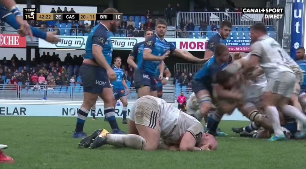 WATCH: Brive player should try football after committing one of the worst dives you'll see