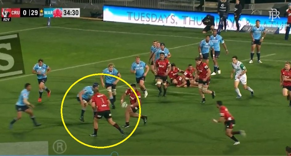 FOOTAGE: All Black Joe Moody gets away with RED CARD elbow to Kurtley Beale's throat before scoring