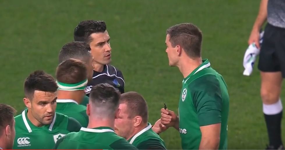 FOOTAGE: 'I know you hate me' - Ref mic picks up Sexton's teenager-like words with ref