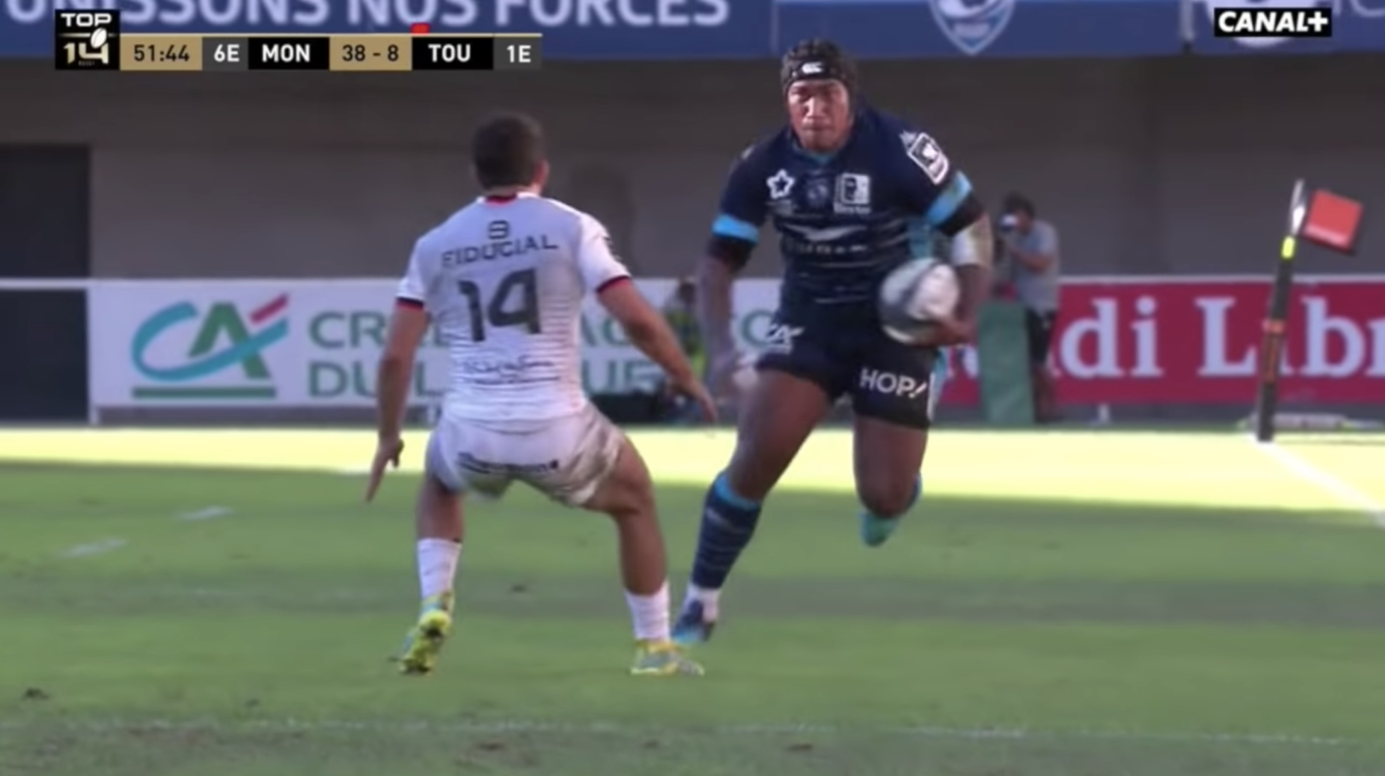 VIDEO: Nemani Nadolo single-handedly dismantles Toulouse players with frightening ease