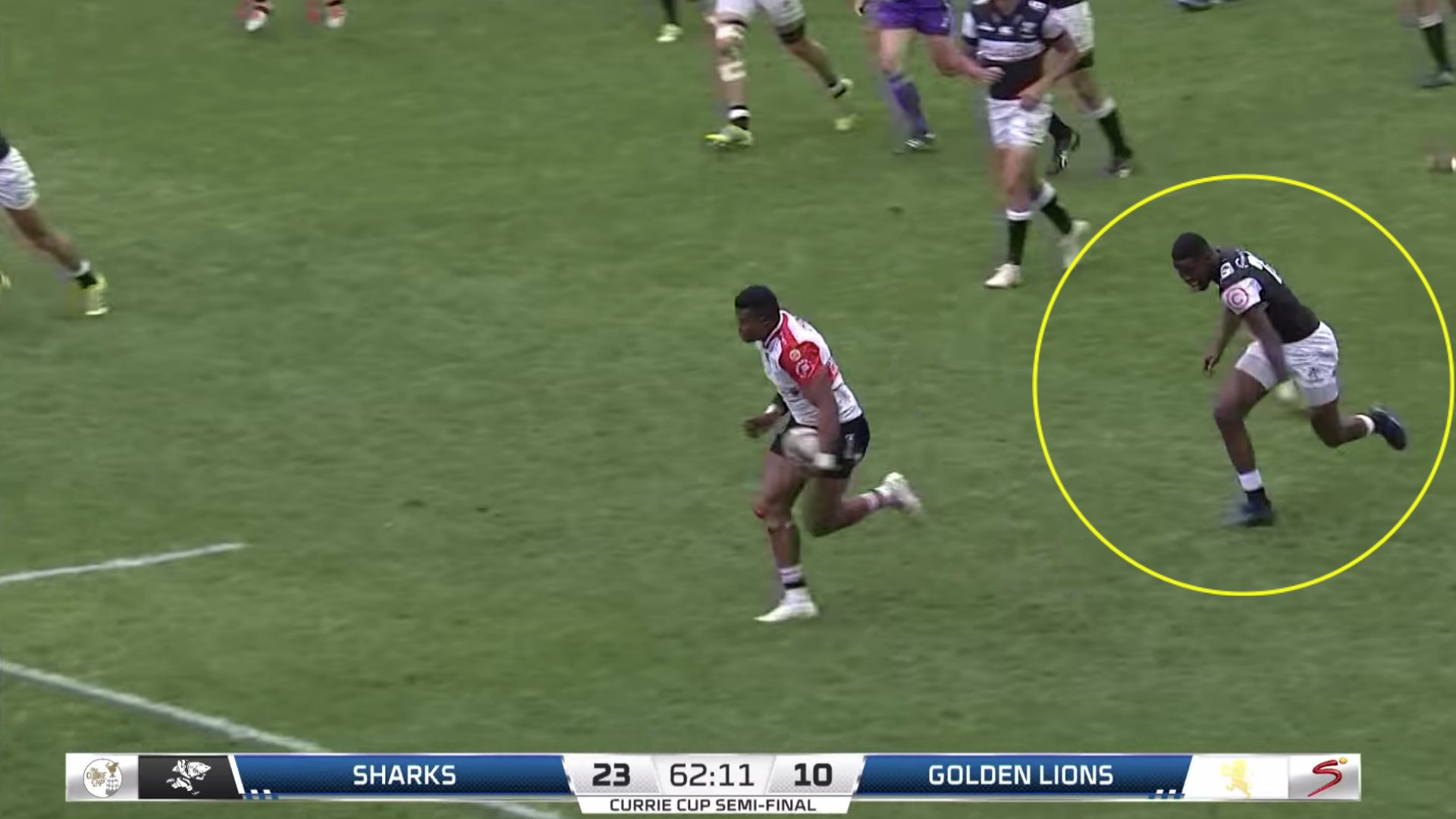 FOOTAGE: 20-year-old shocks rugby world, catching Aphiwe Dyantyi from a 10 metre start