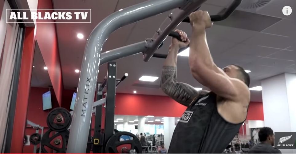 LEAKED: Shock footage shows a weakened SBW barely able to do pull-ups