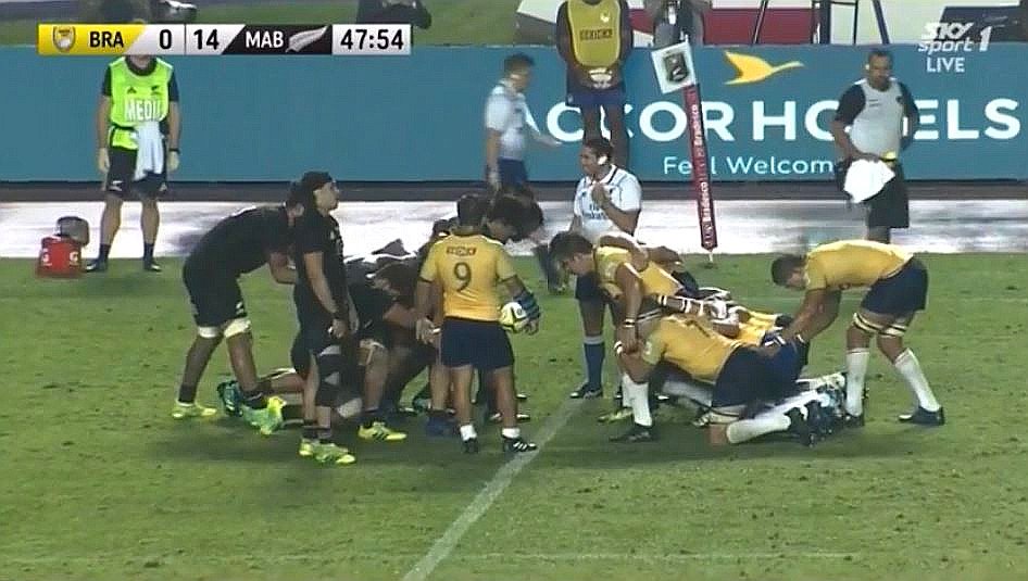 FOOTAGE: Brazil's 'Three prop' scrum genuinely annihilates the All Blacks heavier pack