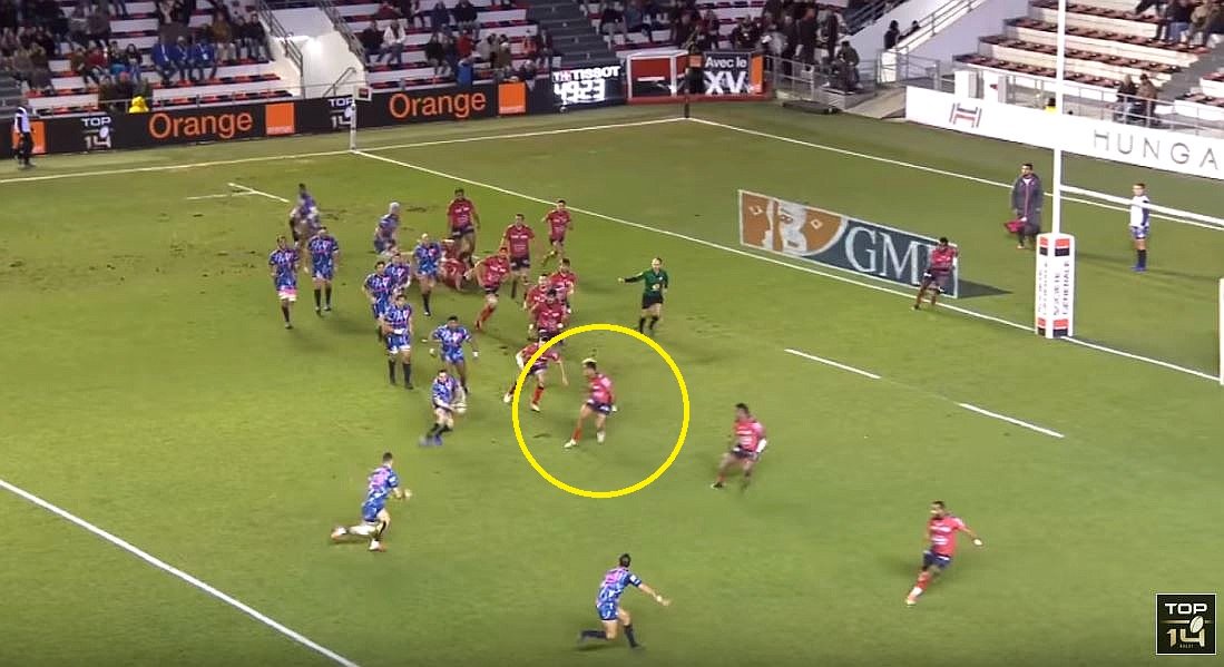 VIDEO: Julian Savea exposed defensively playing at 12 for Toulon