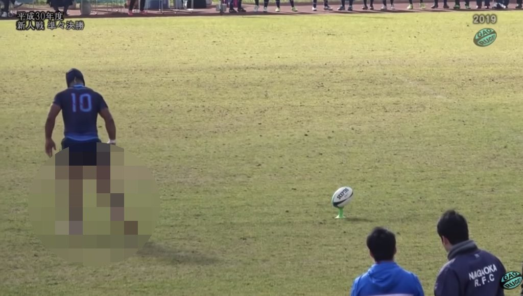 WATCH: World Rugby desperate to ban giant thighed 10 who's never missed leg day