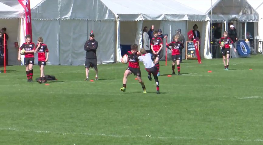 WATCH: Evil handoff and step witnessed at Rosslyn Park 7s