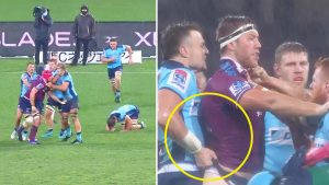 The first and last 'wedgie' you will ever see in a televised rugby ...