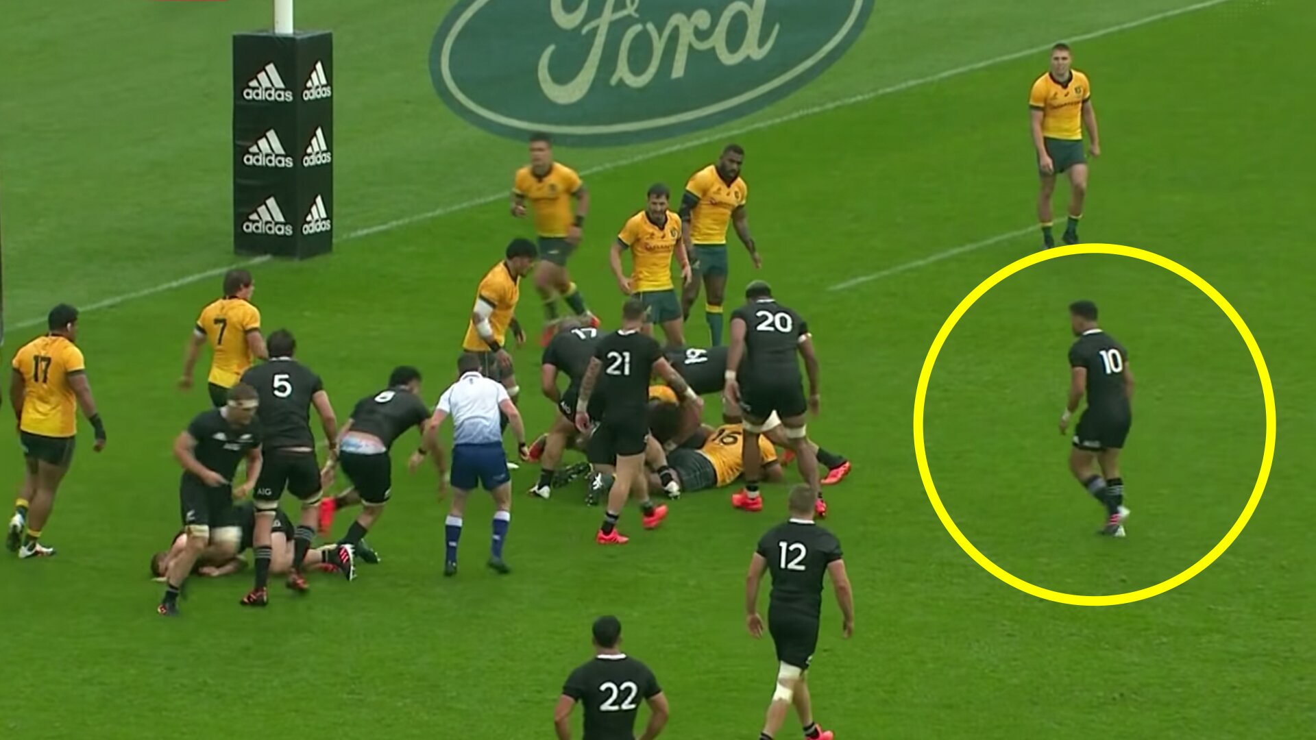Footage proves Richie Mo'unga purposely hid away from winning drop kick chance in Bledisloe Cup