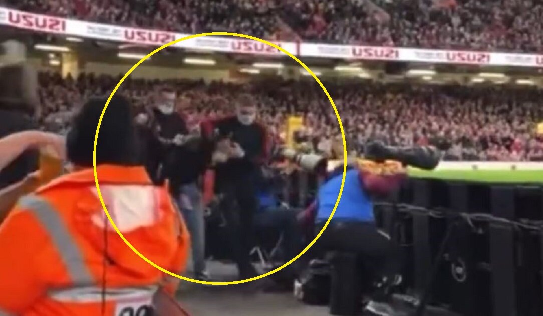 Springbok fans throw beer over Welsh security staff