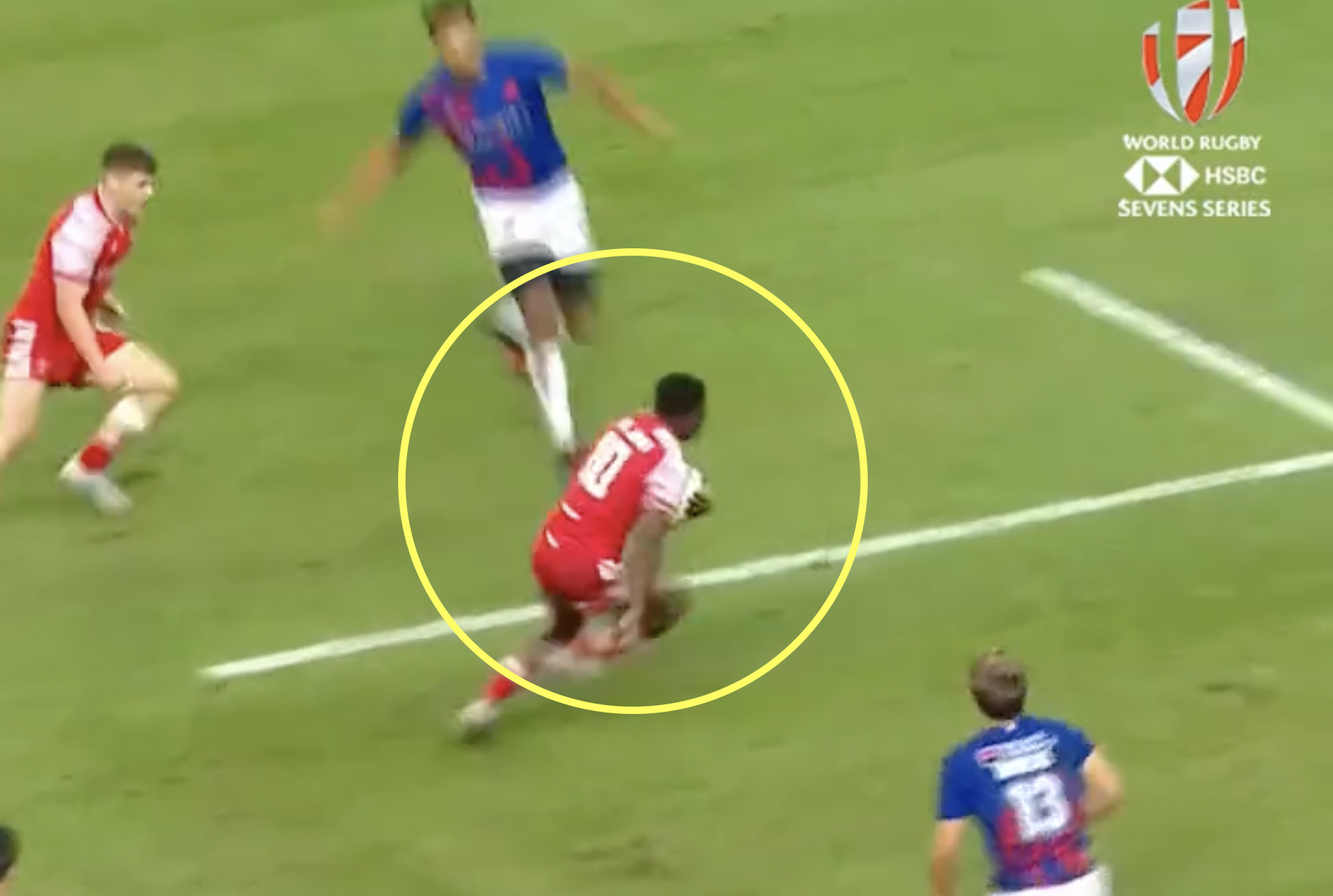 Welshman shows unreal footwork as he humiliates French defenders