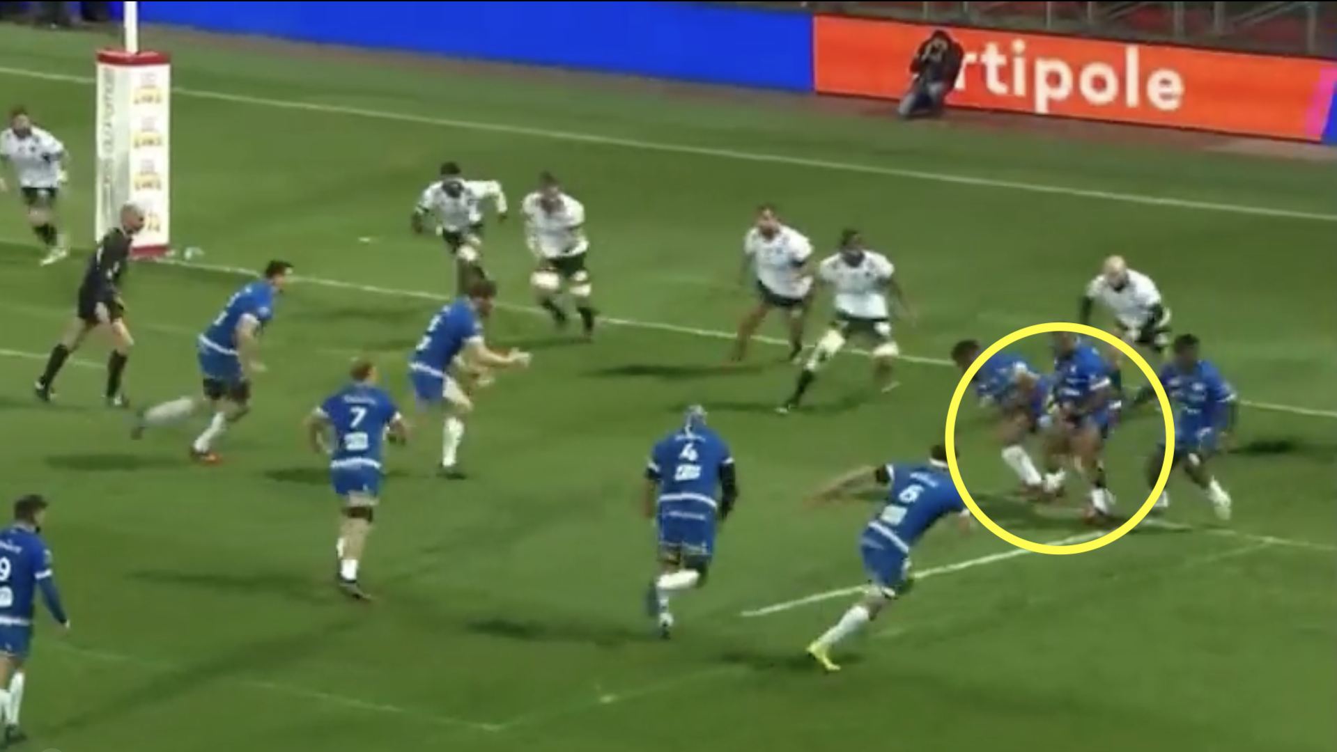 Genius five metre tap move bamboozles eight players at once