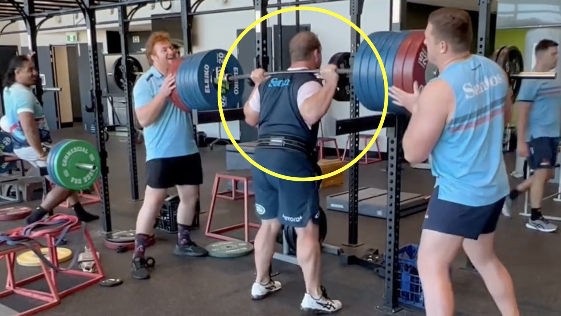 Wallabies coach puts players to shame at the squat rack