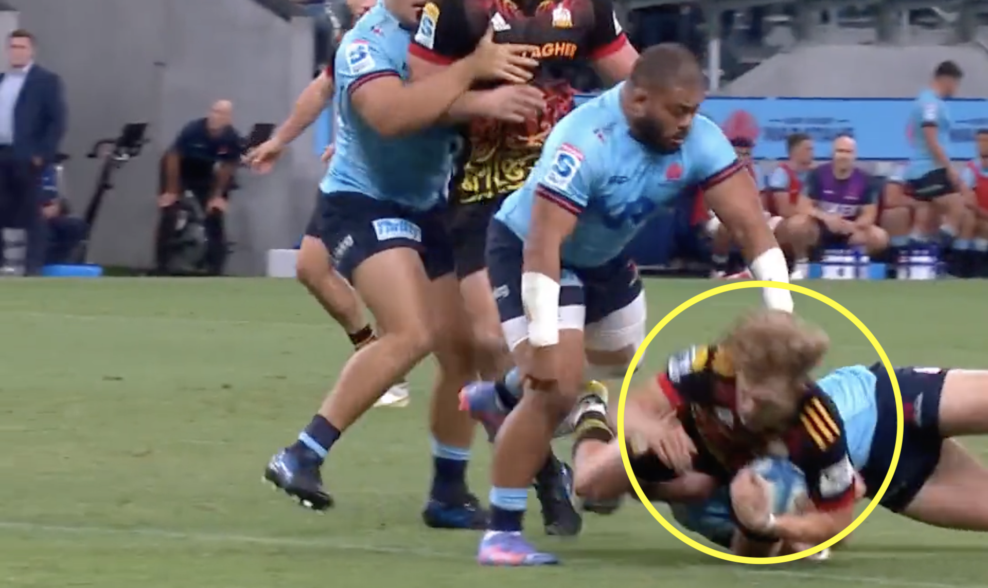 The exact reason the lightest player on the pitch shouldn't run into a front row