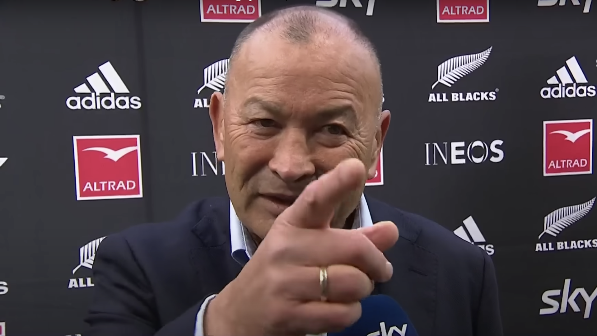 'They're not good supporters': Incensed Eddie Jones clashes with All Blacks fans